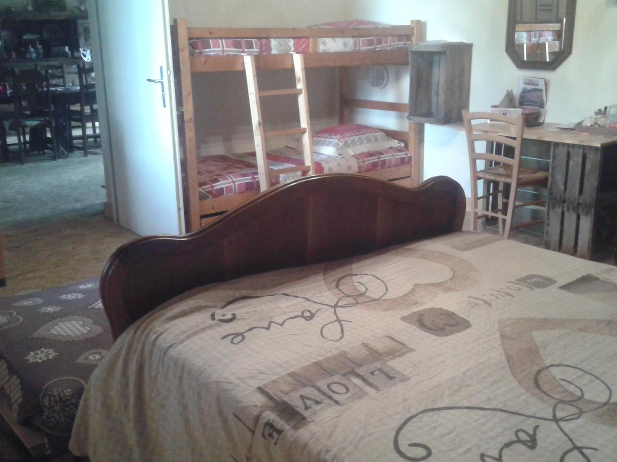 A La Poularde B&B Curciat-Dongalon Oda fotoğraf