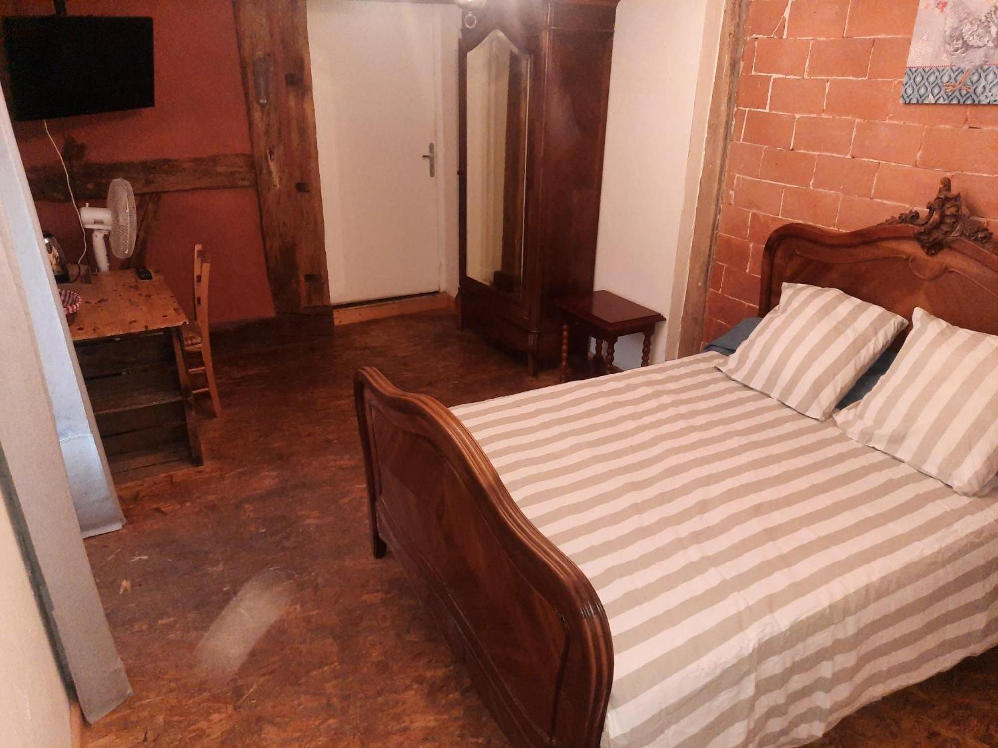 A La Poularde B&B Curciat-Dongalon Oda fotoğraf
